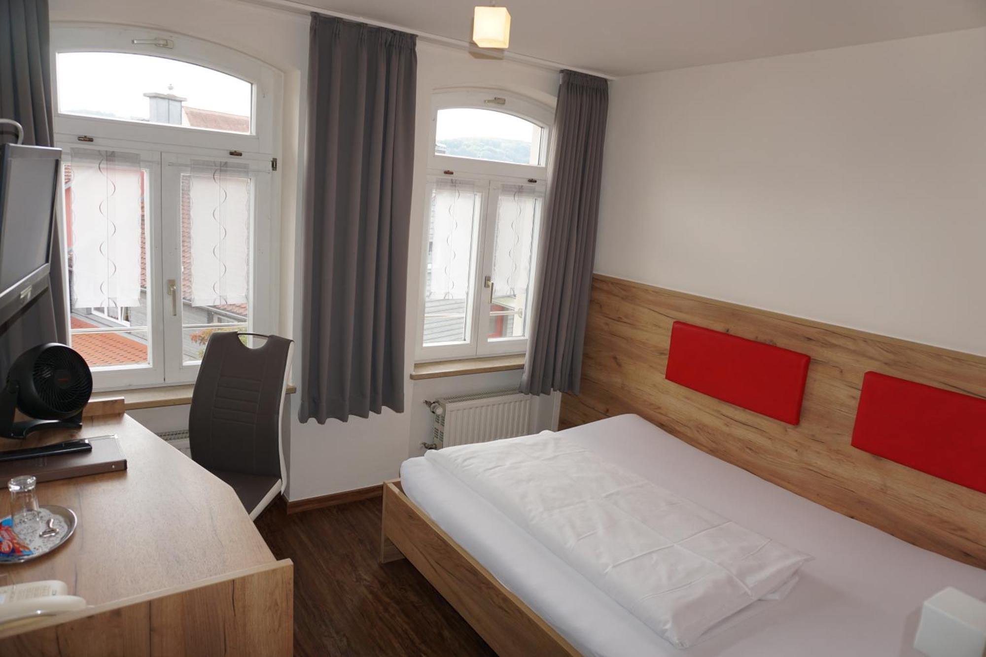 Gasthof Zum Goldenen Lamm Wettelsheim Dış mekan fotoğraf